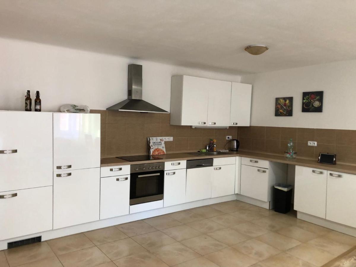 Apartment Am Schlosspark 3 Cheb Bagian luar foto