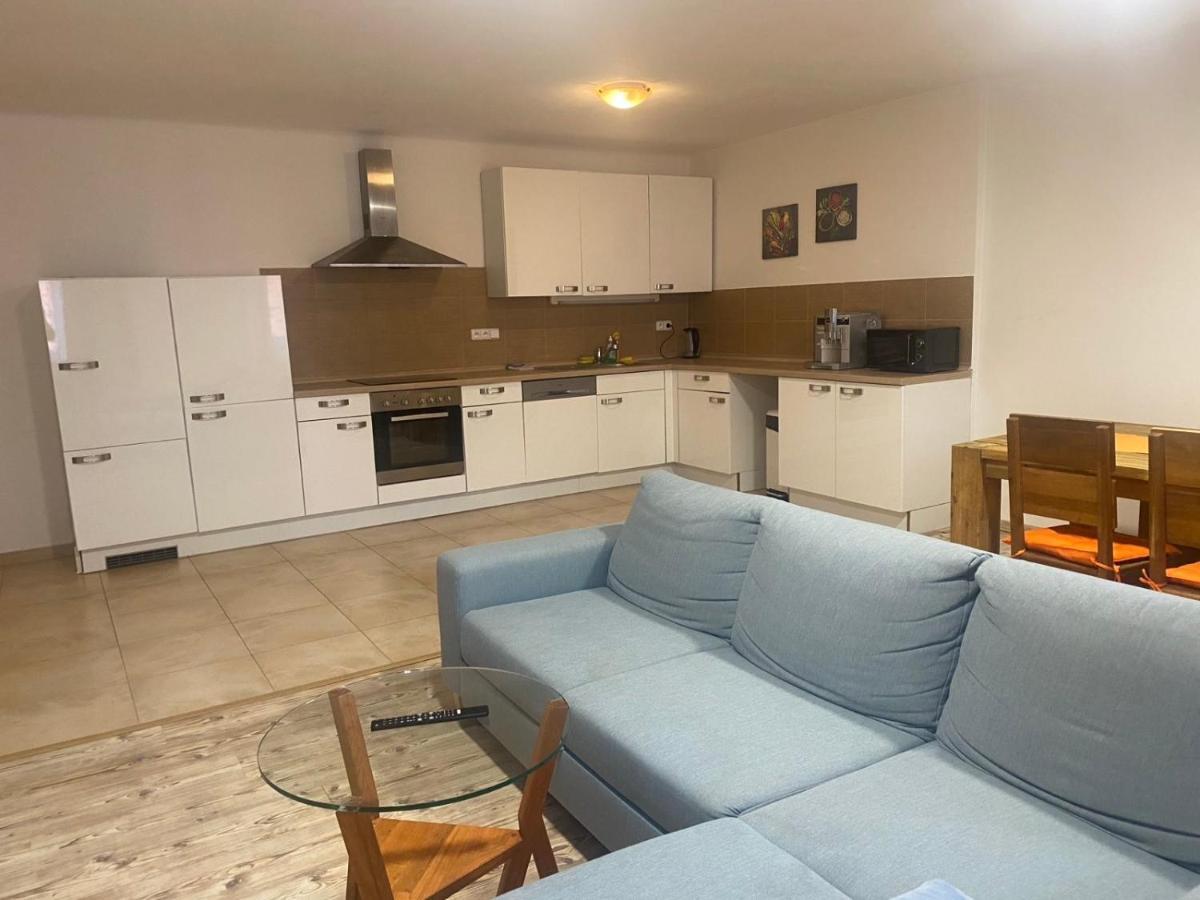 Apartment Am Schlosspark 3 Cheb Bagian luar foto